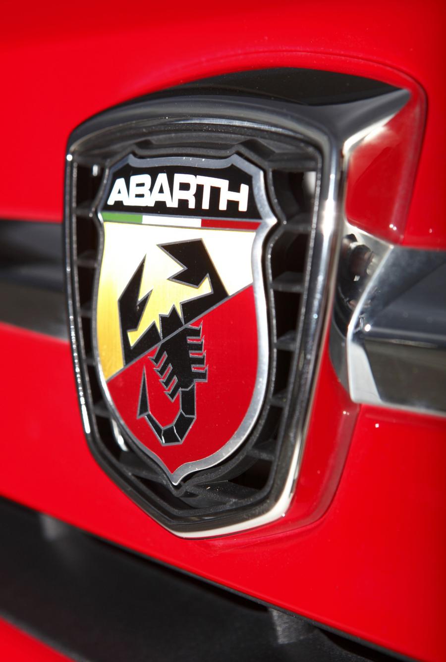 Логотип Abarth 500 esseesse 2011 года  (AU) (фото 24 из 41)